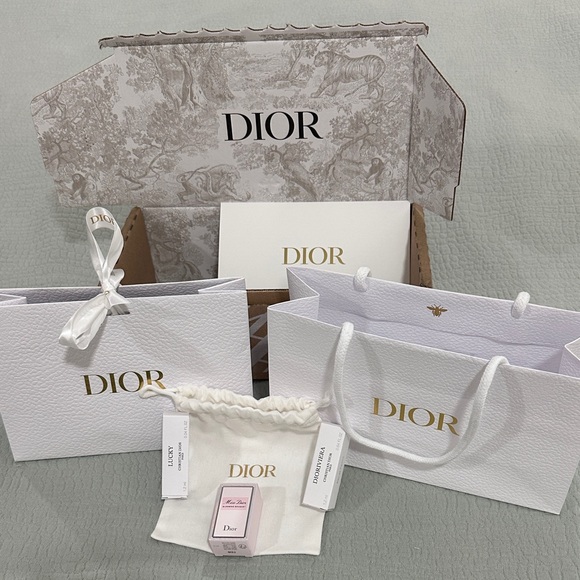 Dior Other - Dior White and Gold Mini Gift Bag Set